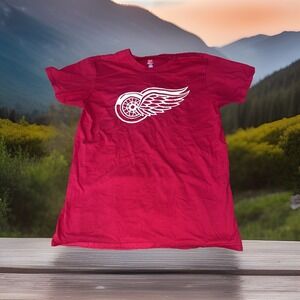 Hanes‎ Detroit Red Wings Mens T-Shirt L Red Logo NHL Hockey Adult Crewneck Shirt
